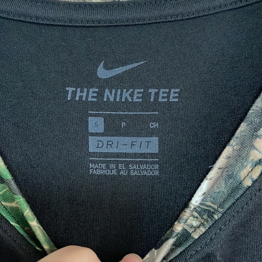 Nike legend real tree tee. Men’s size small. New! - Picture 6 of 7